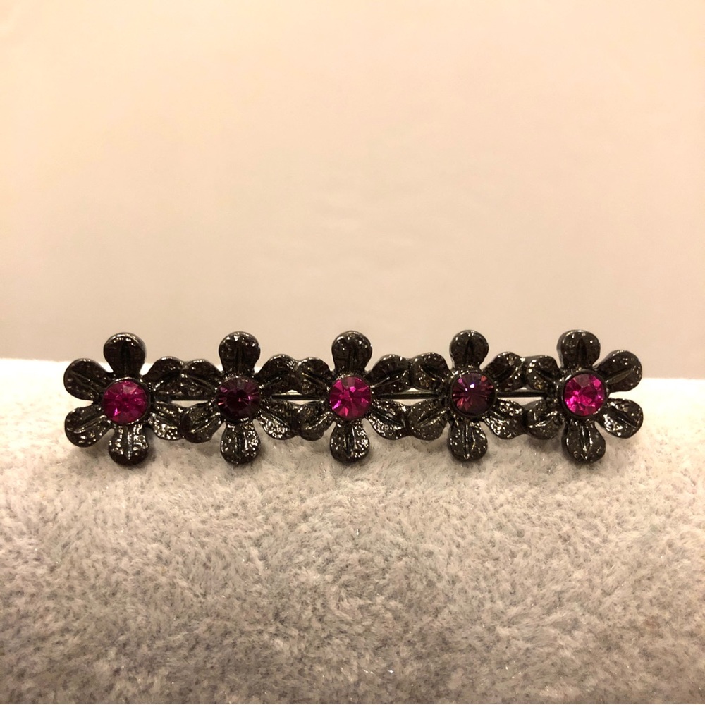 1928 Brand brooch- gunmetal, 5 flowers with pink rhinestones - Picture 4 of 8